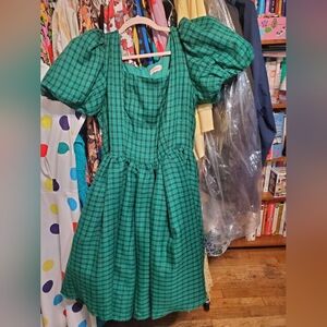 Ivy City Co Vibrant Green Dress